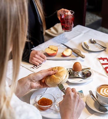 Herzhaftes Frühstück im Figl